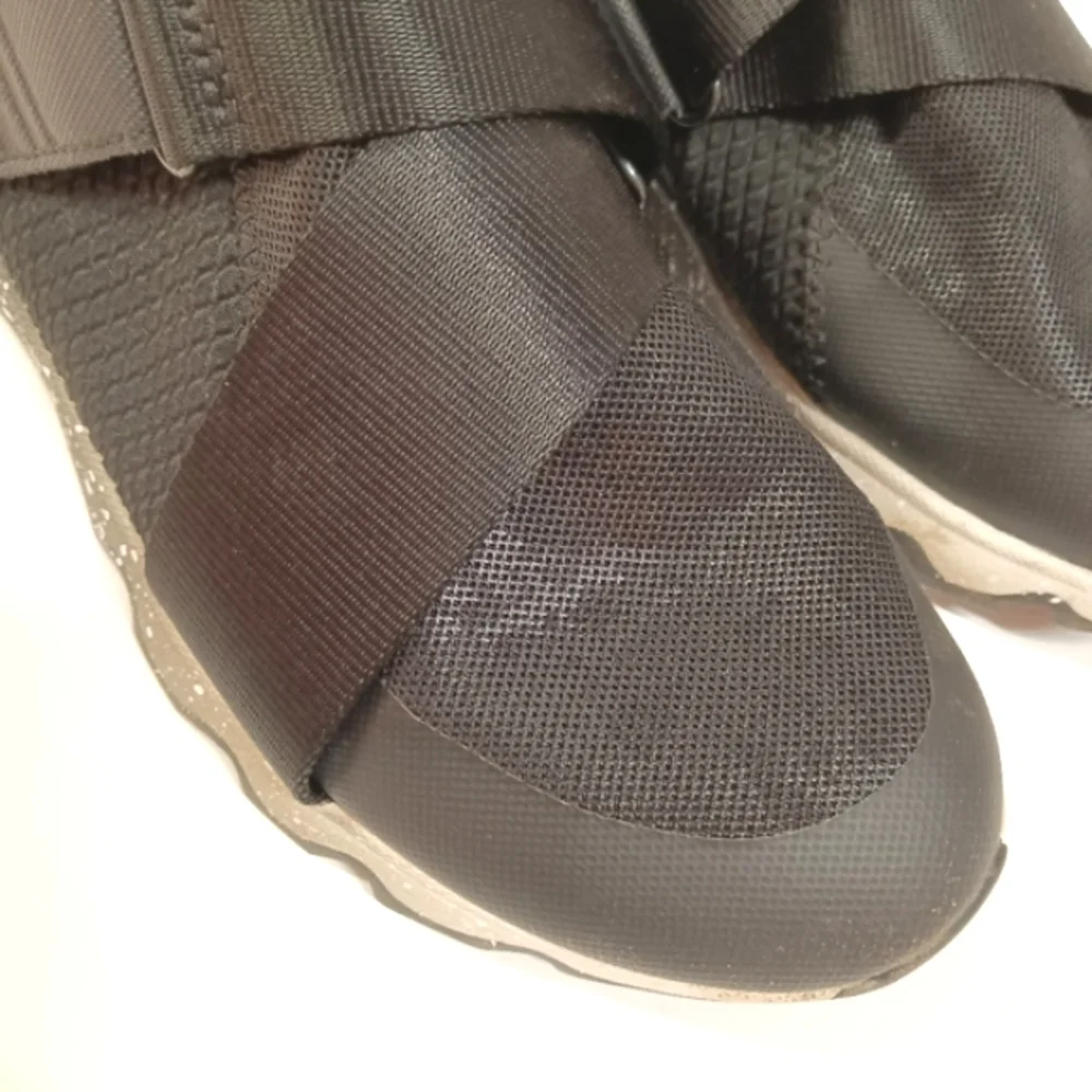 SOREL Womens Kinetic Knit Sneaker Knit w/ Scallop Sole Hook Loop Strap Sz 7